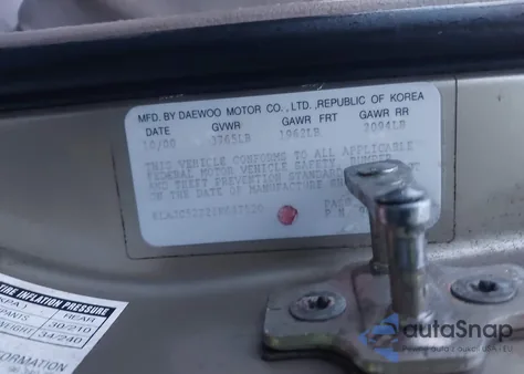 2001 Daewoo Nubira Se z USA, uszkodzony, nr VIN KLAJC52Z21K647520